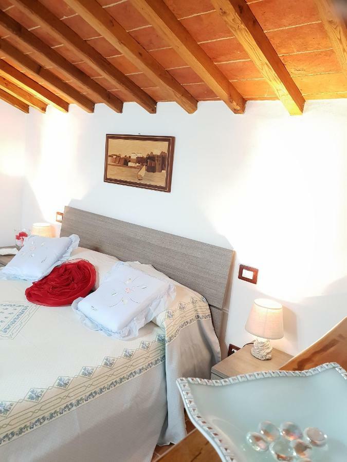 Appartement Mansarda Degli Ulivi à Rigomagno Extérieur photo